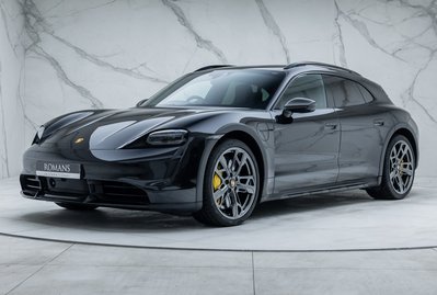 Porsche Taycan TURBO S CROSS TURISMO
