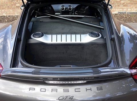 Porsche Cayman GT4 Clubsport 19