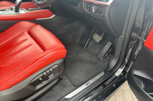 BMW X6 XDRIVE 30D M SPORT AUTO HUGE SPEC 24