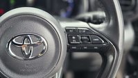 Toyota Yaris Cross 1.5 VVT-h Design SUV 5dr Petrol Hybrid E-CVT Euro 6 (s/s) (116 ps) 34