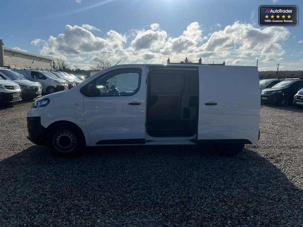 Vauxhall Vivaro SWB L1H1 F2700 Dynamic Air Con Sensors EURO 6 NO VAT 9