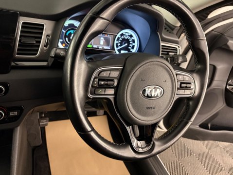 Kia Niro 1.6h GDi 2 DCT Euro 6 (s/s) 5dr 24