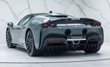 Ferrari SF90 Stradale ASSETTO FIORANO 12