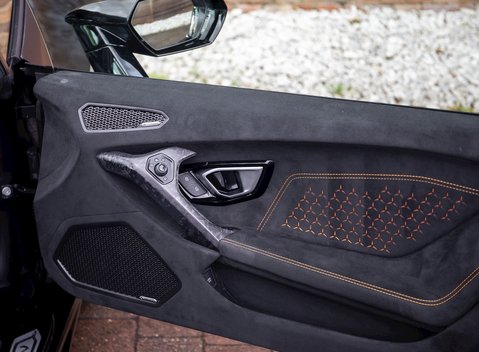 Lamborghini Huracan LP640-4 Performante 18