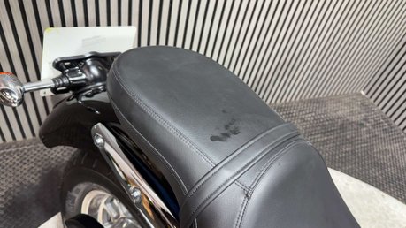 Triumph Bonneville 2011 ONLY 1812 MILES LONG MOT STUNNING CRUISER BIKE 30