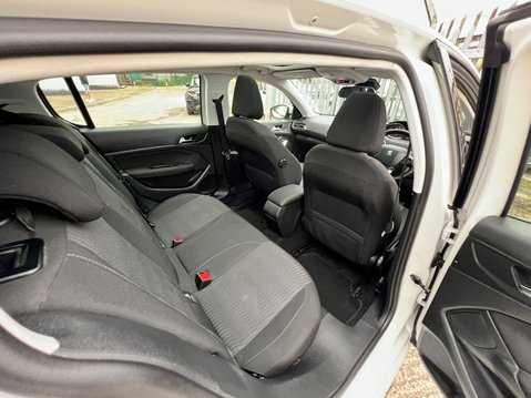 Peugeot 308 E-HDI ACTIVE 41