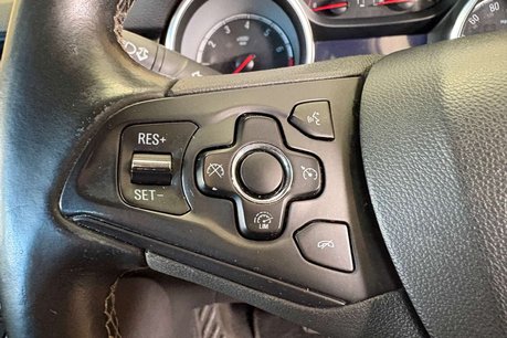 Vauxhall Astra 1.4i Turbo Elite Nav Hatchback 5dr Petrol Auto Euro 6 (s/s) (150 ps) 70