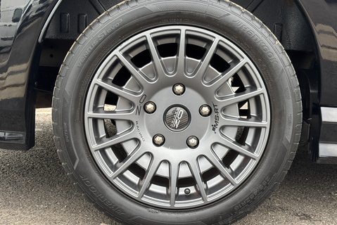 Ford Transit Custom 320 L1 170 ps MS-RT Panel Van - Nav / Adaptive Cruise 37