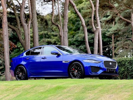 Jaguar XE R-DYNAMIC HSE