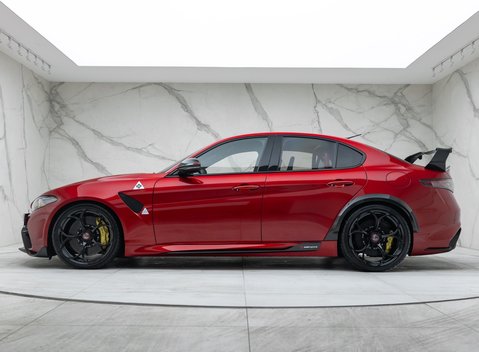 Alfa Romeo Giulia GTAm 5