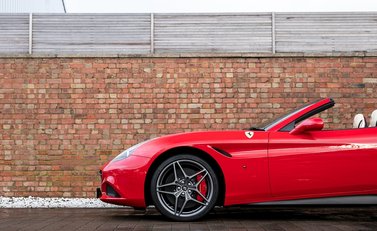 Ferrari California T HS 28