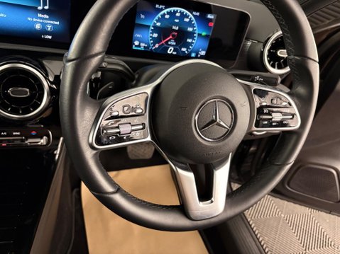 Mercedes-Benz A Class 1.3 A180 Sport Edition (Executive) 7G-DCT Euro 6 (s/s) 5dr 26
