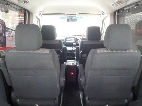 Honda Stepwagon RP3 1.5 Turbo Spada Waku Waku Doors 14