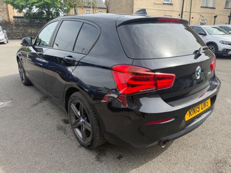 BMW 1 Series 118I SPORT 6