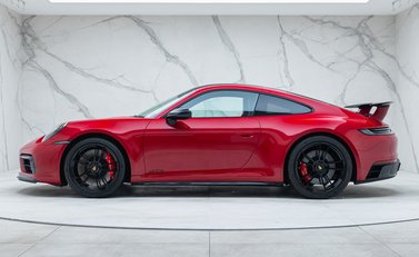 Porsche 911 Carrera GTS (992) 5