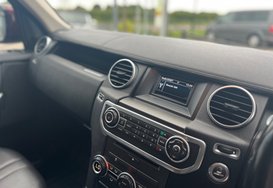 Land Rover Discovery SDV6 SE AUTO 7 SEATER 21
