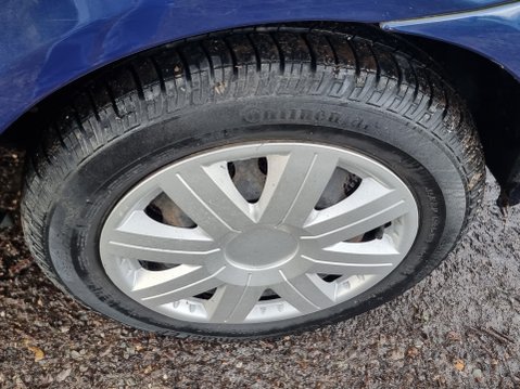 Renault Clio EXPRESSION 16V 15