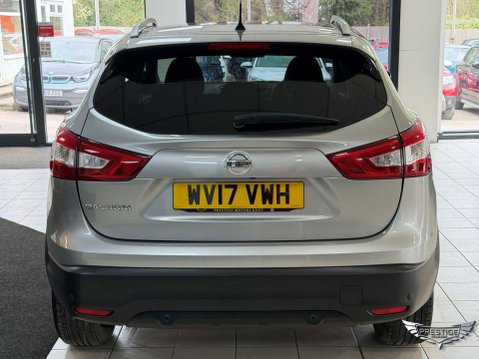 Nissan Qashqai 1.2 DIG-T N-Connecta 2WD Euro 6 (s/s) 5dr 90