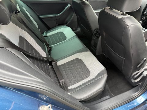 Volkswagen Jetta GT TDI BLUEMOTION TECHNOLOGY 9