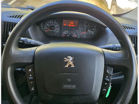 Peugeot Boxer 2.2 BlueHDi 435 Professional Panel Van 5dr Diesel Manual L4 H2 Euro 6 (s/s) 30