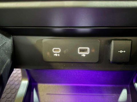 Land Rover Defender 3.0 P400 MHEV X SUV 5dr Petrol Auto 4WD Euro 6 (s/s) (400 ps) 75