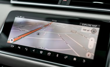 Land Rover Range Rover Velar R-Dynamic HSE Urban 20