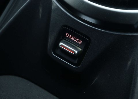 Nissan Juke 1.0 Juke N-Connecta DiG-T Semi-Auto 5dr 31
