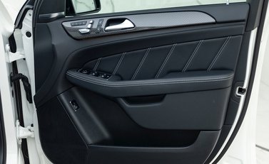 Mercedes-Benz GLE 63 S 4MATIC Night Edition 23