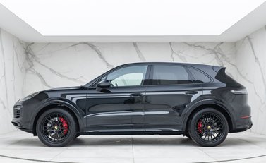 Porsche Cayenne GTS 2