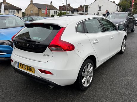 Volvo V40 D3 INSCRIPTION 6