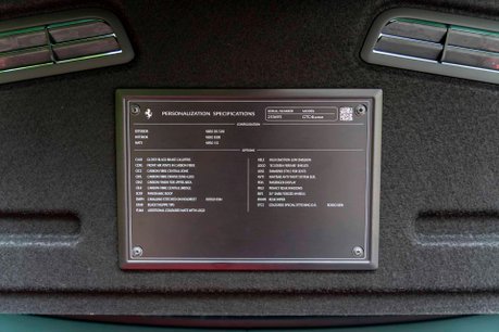 Ferrari GTC4 Lusso V12. CARBON FIBRE INTERIOR. PANORAMIC ROOF. PASSENGER DISPLAY. 18