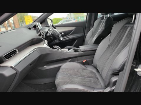 Peugeot 3008 PURETECH S/S GT PREMIUM 32