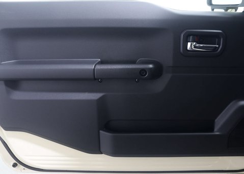 Suzuki Jimny SZ5 4X4 45