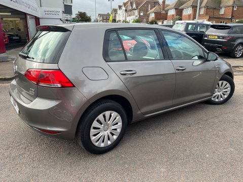 Volkswagen Golf S TDI BLUEMOTION TECHNOLOGY 2