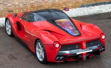 Ferrari LaFerrari 11