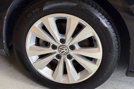 Volkswagen Golf 1.2 TSI BlueMotion Tech S Hatchback 5dr Petrol DSG Euro 5 (s/s) (105 ps) 59