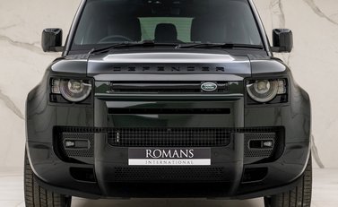 Land Rover Defender 90 X D300 4