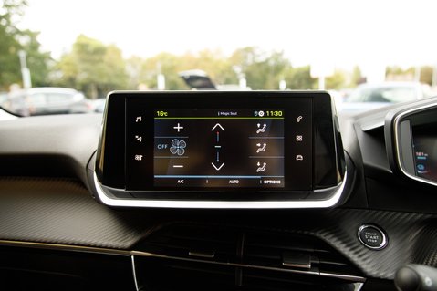 Peugeot 208 ALLURE PREMIUM 18