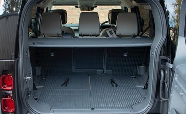 Land Rover Defender 110 HSE D240 41