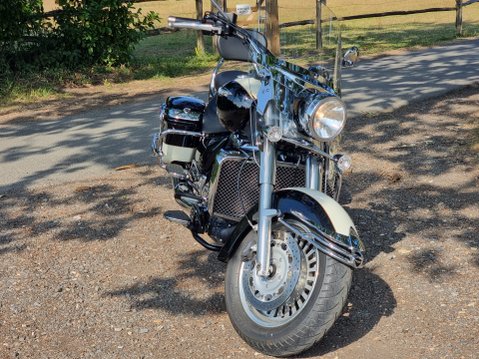 Triumph Rocket 111 Touring Old English White over Black 1 owner from New 18