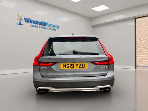 Volvo V90 2.0 D4 Auto AWD Euro 6 (s/s) 5dr 9