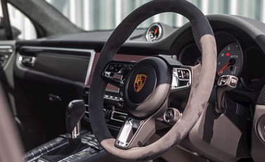 Porsche Macan GTS 11