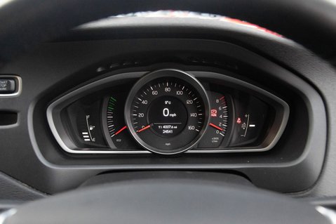 Volvo V40 T2 MOMENTUM 15