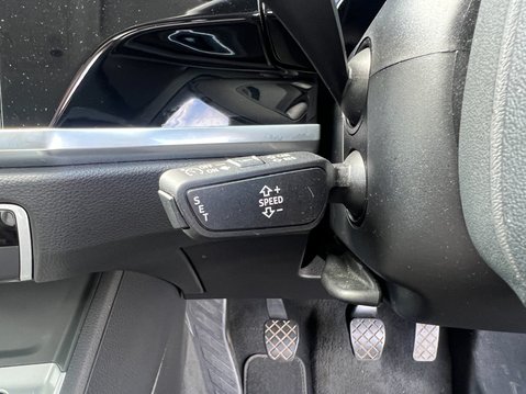Audi Q3 1.5 TFSI CoD 35 Sport SUV 5dr Petrol Manual Euro 6 (s/s) (150 ps) 23
