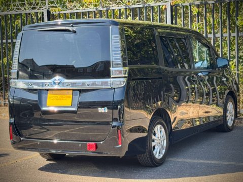 Toyota Voxy Hybrid 7 Seater 35