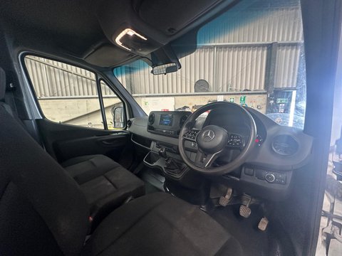 Mercedes-Benz Sprinter 315 CDI PROGRESSIVE DROPSIDE 12