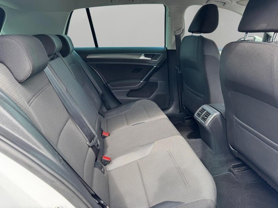 2019 Volkswagen Golf — image 40