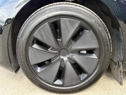 Tesla Model 3 Saloon 4dr Electric Auto RWD (208 ps) 17