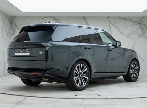 Land Rover Range Rover P440e HSE 3