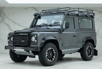 Land Rover Defender 90 Adventure 